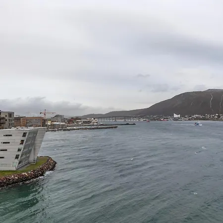 Northstay - Nyholmen Panorama Apartament Tromsø